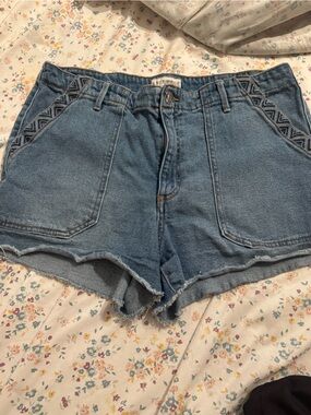 Knox Rose Light Blue Denim Shorts with Floral blue embroidered design